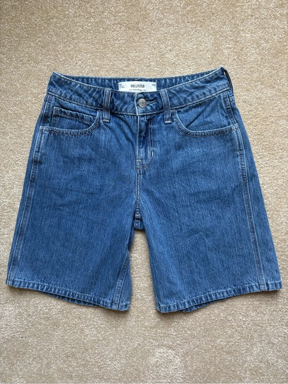 NWOT HOLLISTER Jort Low Rise Baggy Denim Long Shorts Size 00 W24